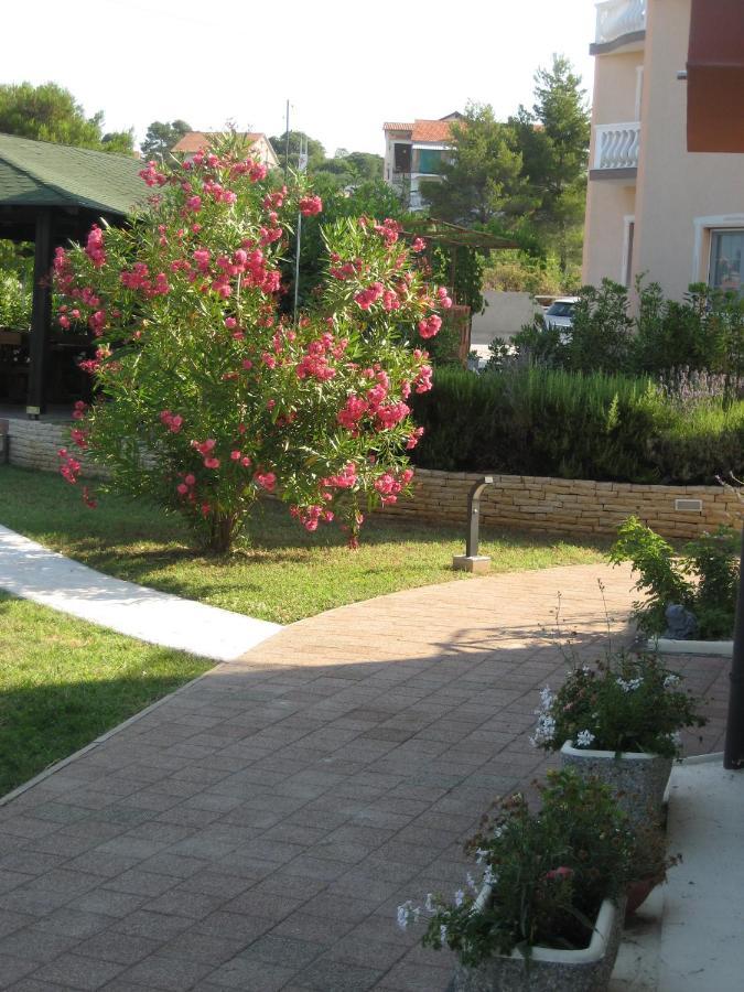 Villa „Drei Palmen“ 스베티필립아이자코브 외부 사진