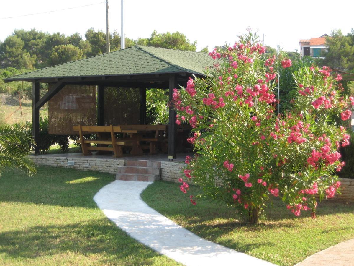 Villa „Drei Palmen“ 스베티필립아이자코브 외부 사진