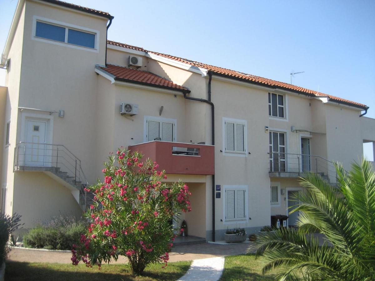 Villa „Drei Palmen“ 스베티필립아이자코브 외부 사진
